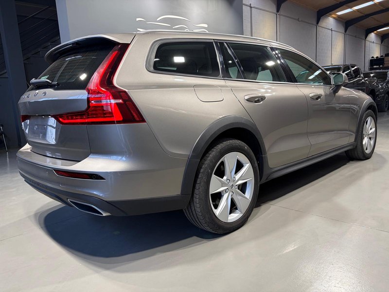 Volvo S60 2019, foto 28