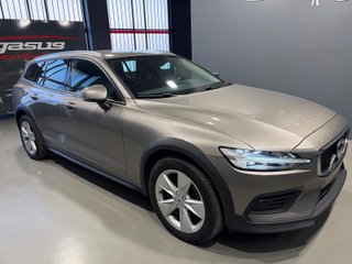 VOLVO V60 CROSS COUNTRY AWD