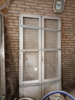 Puerta de aluminio