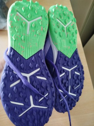 Botas fútbol multitacos niño Talla 34