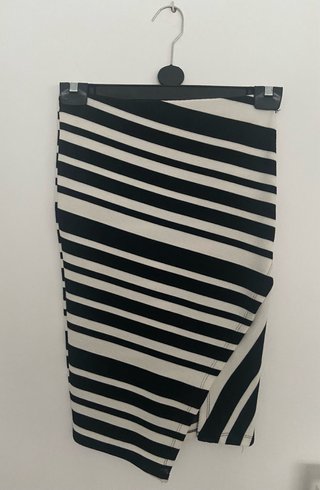 Falda midi rayas Stradivarius