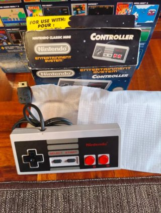 Nintendo NES Classic Mini + Mando Extra