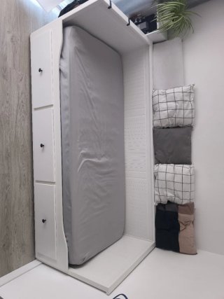 Sofá cama IKEA blanco casi nuevo.  con colchones
