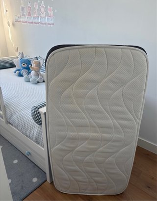 OPORTUNIDAD Cuna de bebé blanca Marca MICUNA