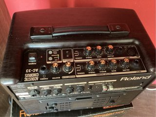 Roland AC-33 Amplificador Guitarra Acústica