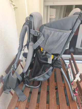 Mochila Portabebés Deuter Trekking