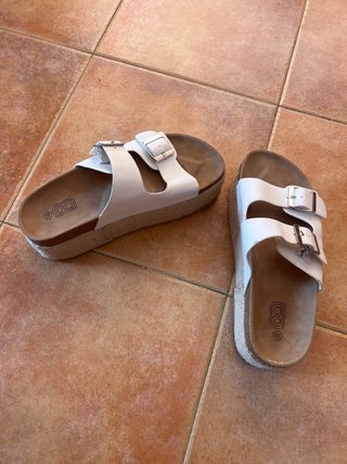 Sandalias blancas plataforma talla 38 Bosanova