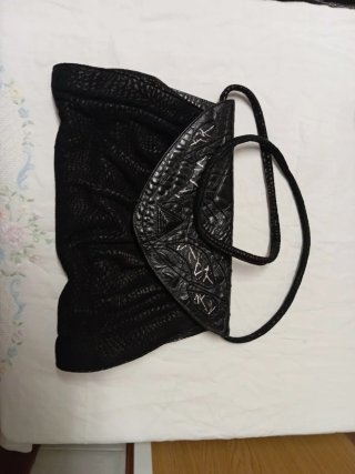 Borsetta nera in pelle