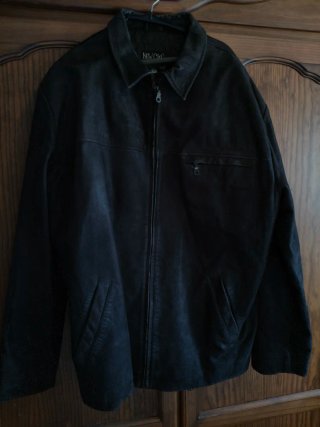 Chaqueta de piel de búfalo negra
