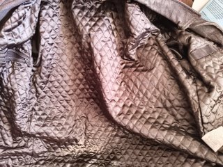 Chaqueta de piel de búfalo negra