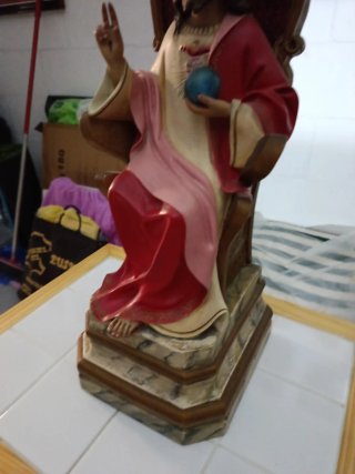 Figura Cristo Rey Trono Globo