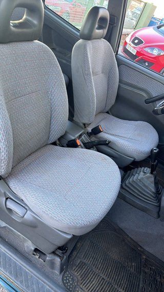 Nissan Terrano II 1997