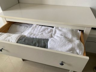 Cómoda Ikea Hemnes 3 cajones 108x96cm