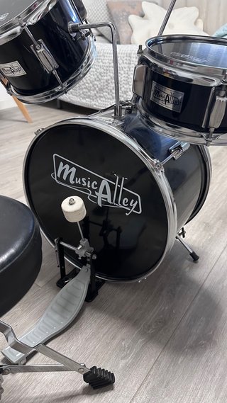 Batería Infantil Music Alley con Taburete