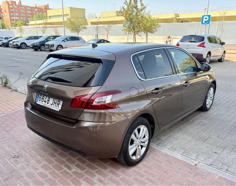 Peugeot 308 1.2 Pure Tech S&S Allure 2015, foto 5