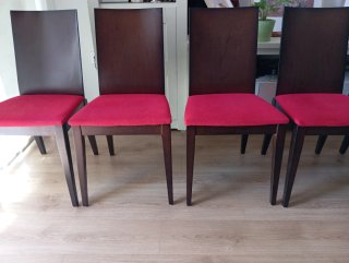 Mesa de salón extensible y sillas