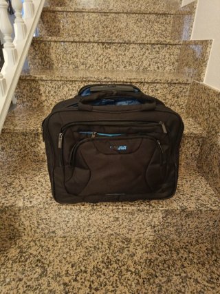 Maletín American Tourister con ruedas