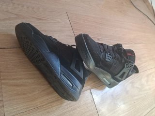 Zapatillas Jordan Negras Rojas