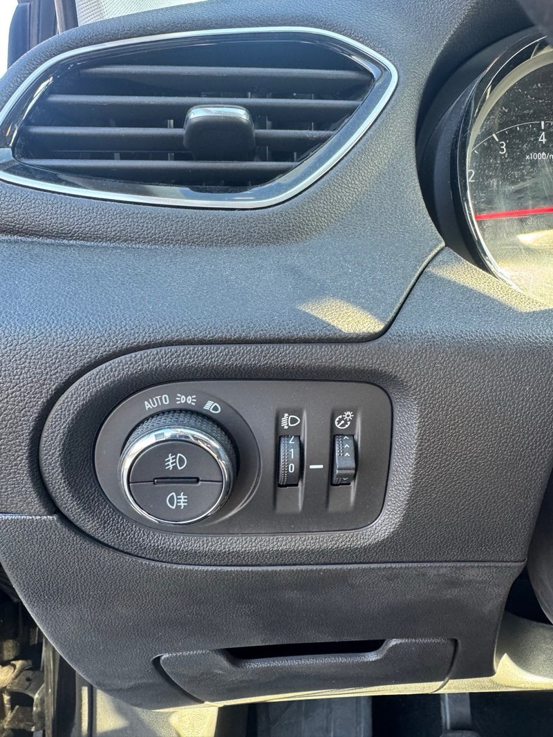 Opel Grandland X 2020, foto 25