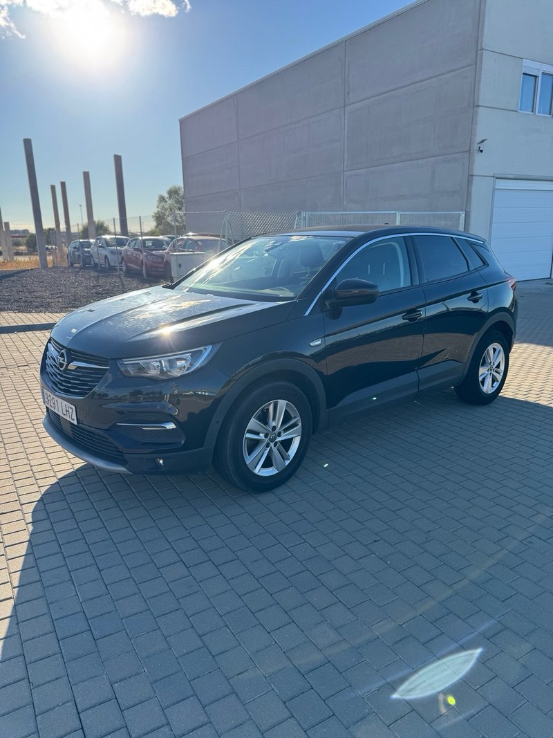 Opel Grandland X 2020, foto 2