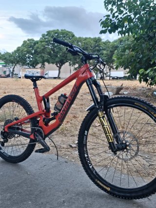 Bicicleta Santa Cruz naranja