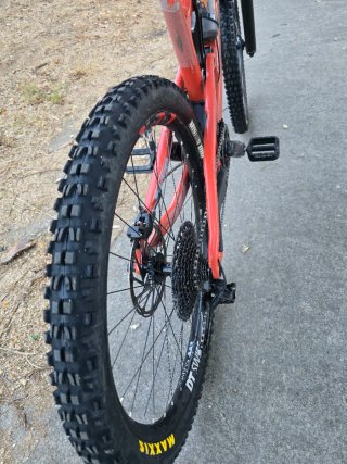 Bicicleta Santa Cruz naranja