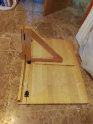 Mesa auxiliar plegable de madera