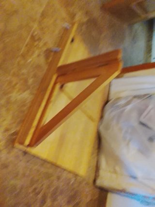 Mesa auxiliar plegable de madera