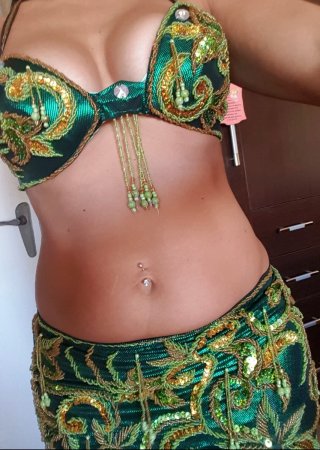 Traje Danza Oriental Verde y Dorado