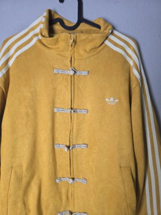 Chaqueta Adidas amarilla talla S new year chinese