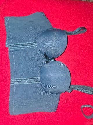 Diseño Elegante: Sujetador largo o efecto push up