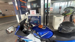 Suzuki GS500F Azul y Blanca