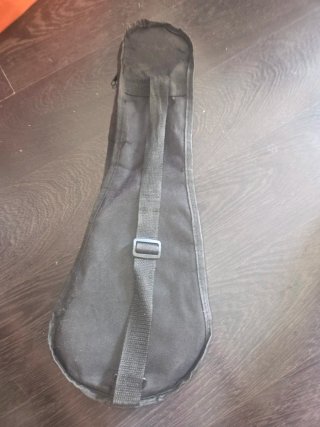 Ukelele Lila con Funda y Afinador