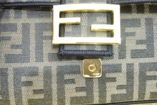 Bolso Fendi Baguette mediano original