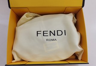 Bolso Fendi Baguette mediano original