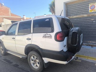 Nissan Terrano II 2000