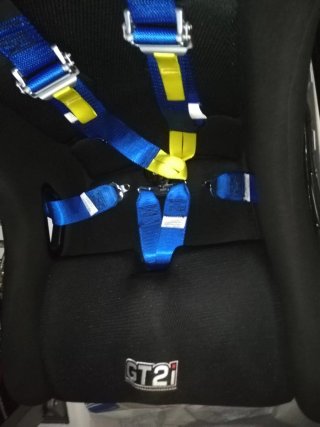 Baquet GT2i Negro con Arneses Azules
