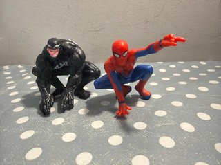 Figuras de acción Spiderman y Venom