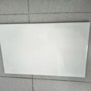 2 Azulejos blancos rectangulares