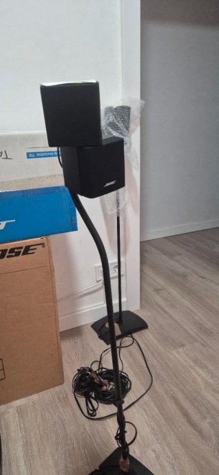 Bose – 2 altavoces + soportes de suelo original