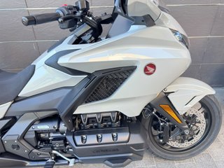 Honda GL 1800 Tour DCT Gris