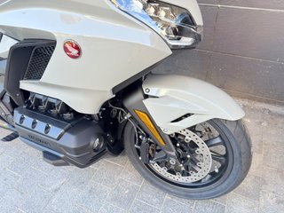 Honda GL 1800 Tour DCT Gris
