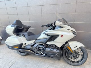 Honda GL 1800 Tour DCT Gris