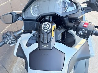 Honda GL 1800 Tour DCT Gris