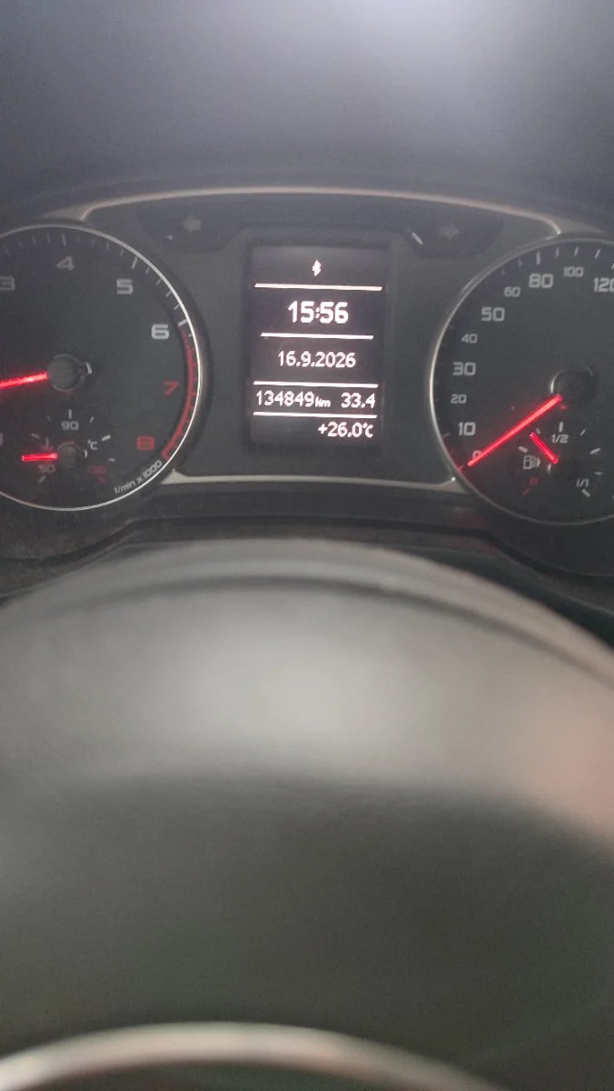 Audi A1 1.2 TFSI Attraction 2012, foto 9
