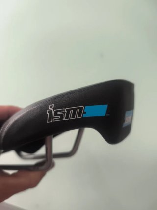 Sillín ISM Triathlon PS1.1 Negro