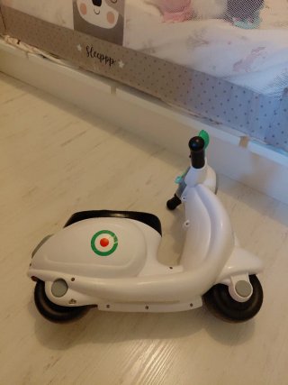 Moto Vespa Juguete Chicco o otra