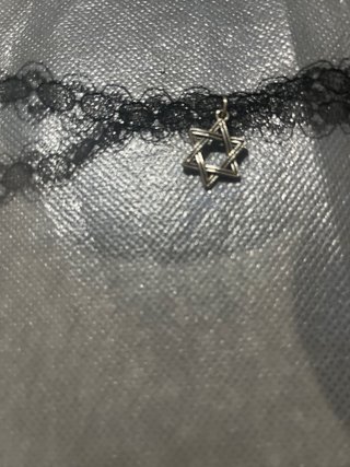 Gargantilla encaje negro con estrella plata