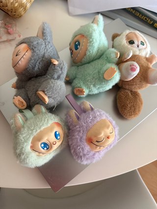 Labubu peluches