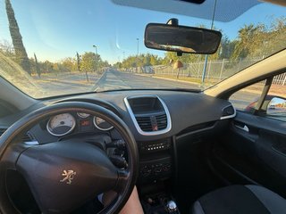 Peugeot 207 2006